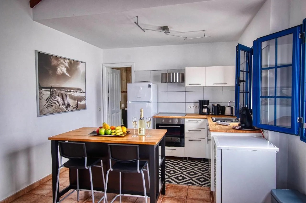 Ocean Tiny House En Casa Azul Apartment Punta Mujeres Spain